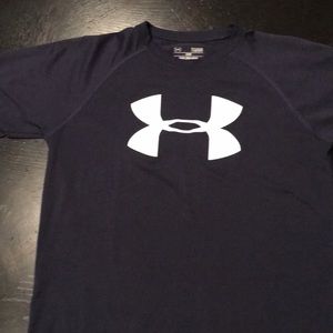 UA boys loose fit size large